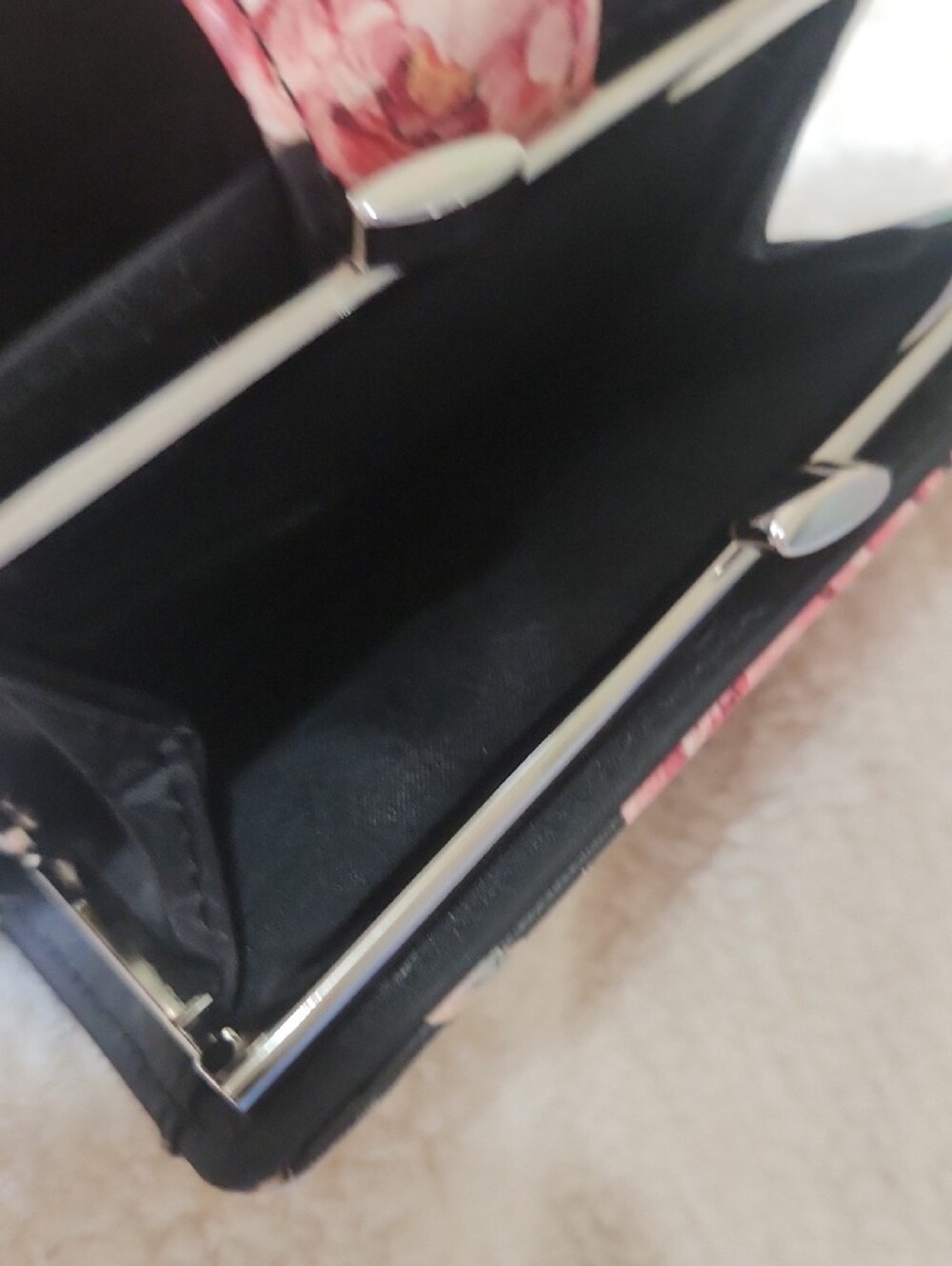 Source Unknown Pink Floral Wallet on Black - Picture 5 of 11